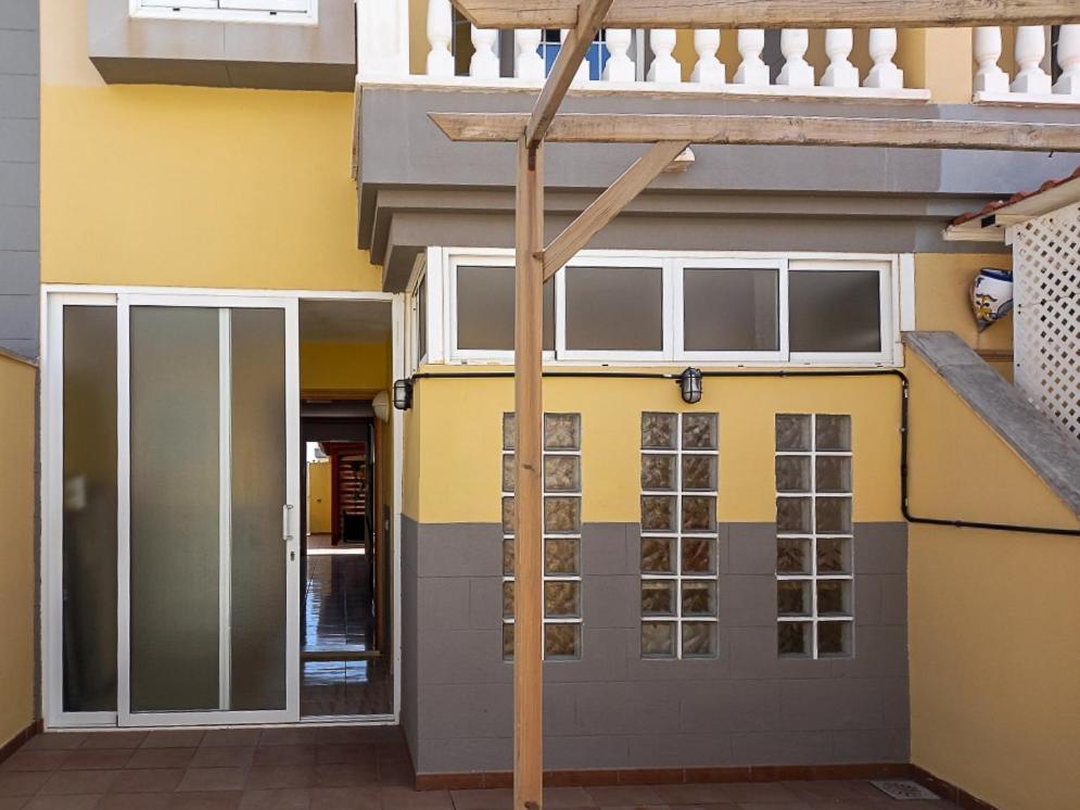 מלון אל מדאנו Casa La Sonrisa Shared House מראה חיצוני תמונה