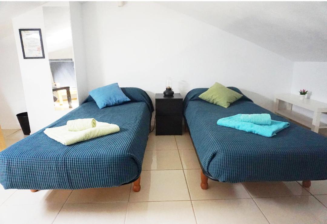 מלון אל מדאנו Casa La Sonrisa Shared House מראה חיצוני תמונה