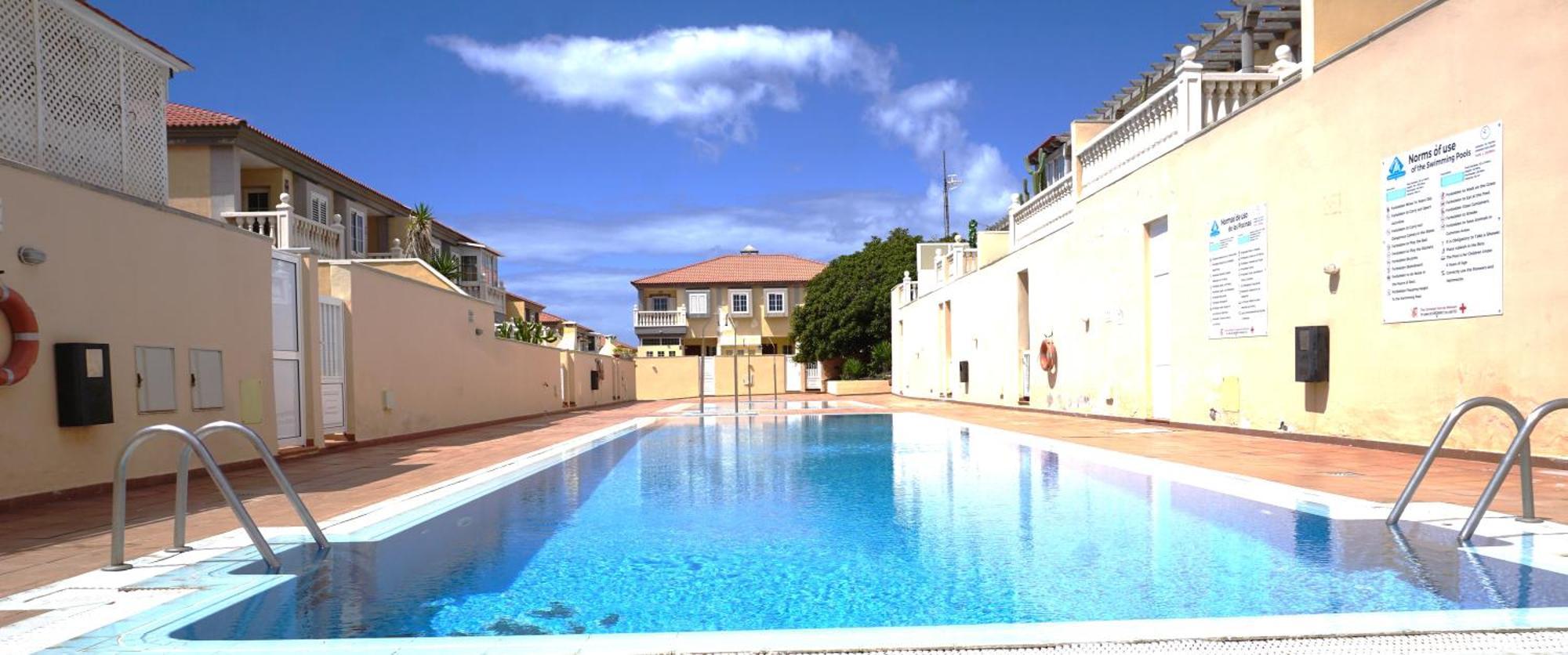 מלון אל מדאנו Casa La Sonrisa Shared House מראה חיצוני תמונה