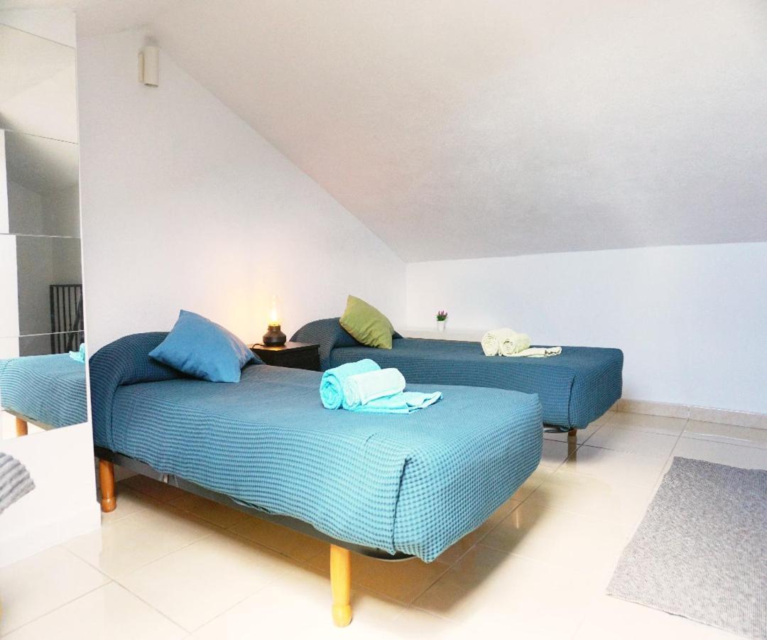 מלון אל מדאנו Casa La Sonrisa Shared House מראה חיצוני תמונה