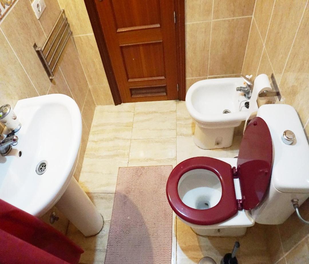 מלון אל מדאנו Casa La Sonrisa Shared House מראה חיצוני תמונה