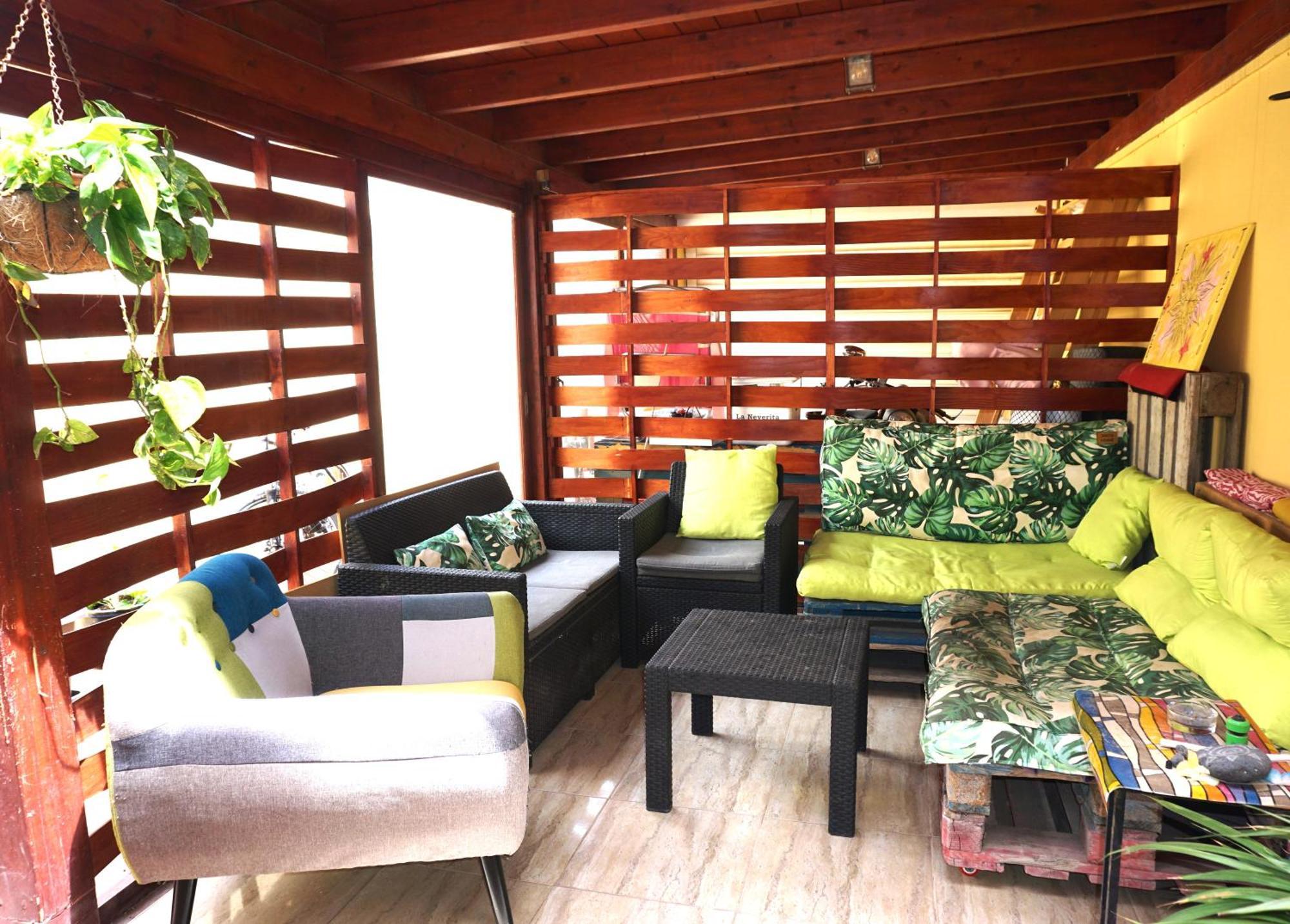 מלון אל מדאנו Casa La Sonrisa Shared House מראה חיצוני תמונה