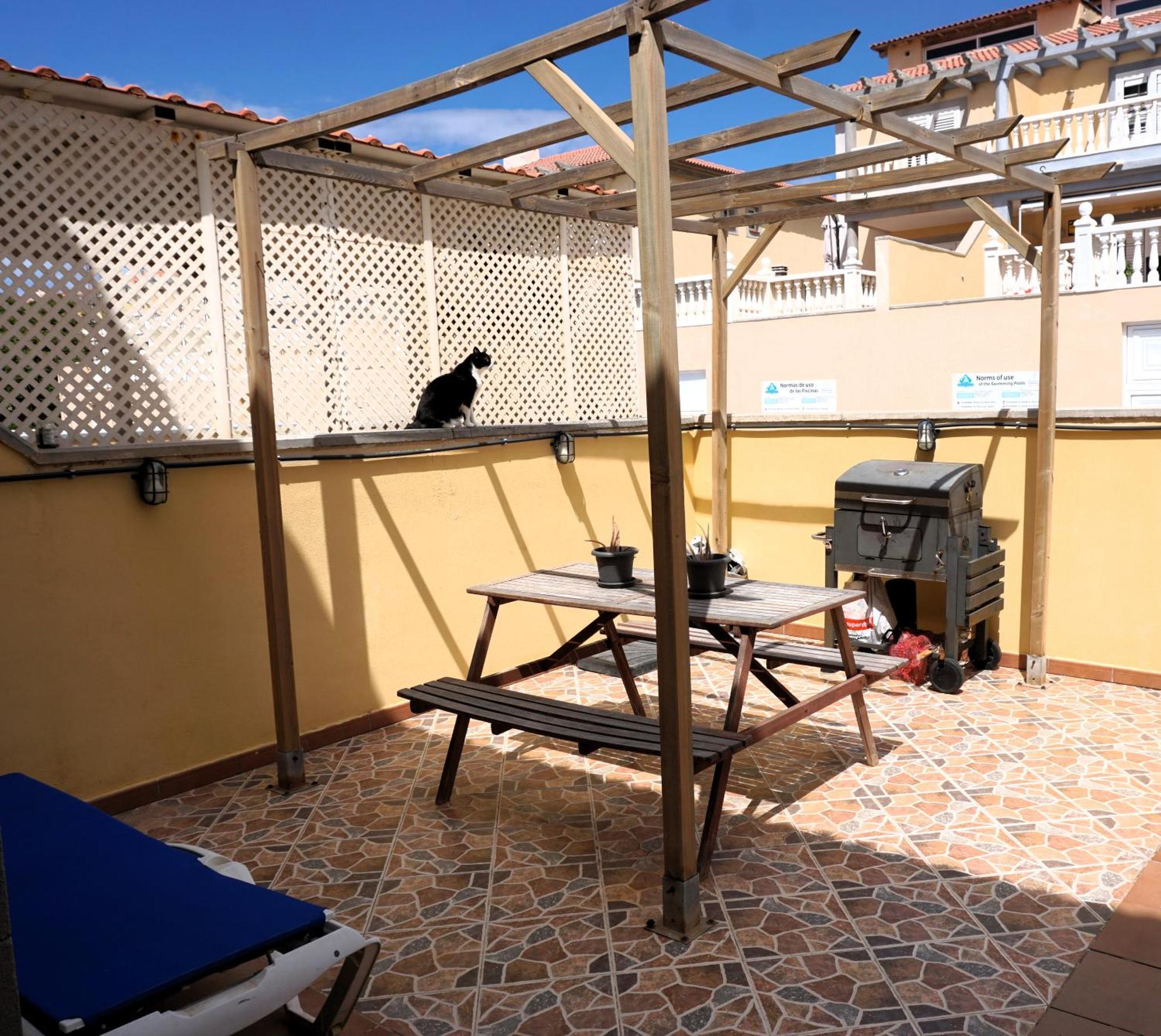 מלון אל מדאנו Casa La Sonrisa Shared House מראה חיצוני תמונה